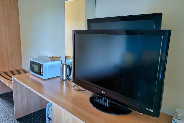 Room 5 of 32