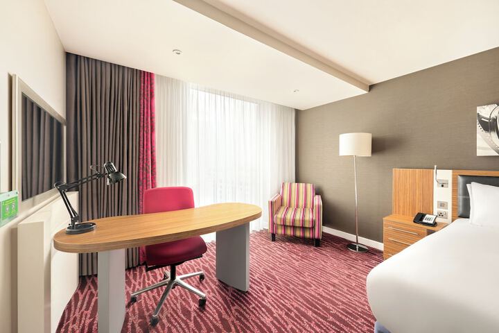 Room 26 of 137