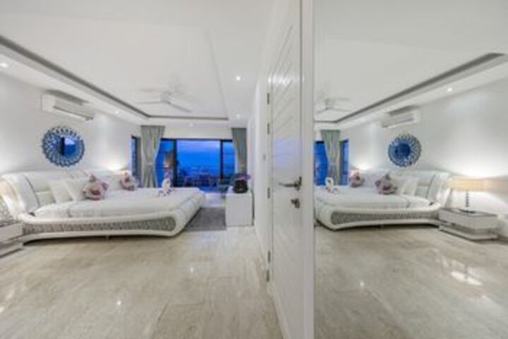 Room 6 of 28