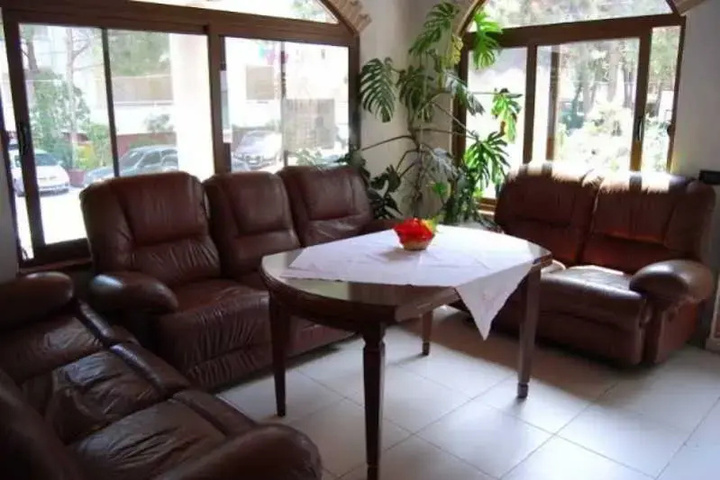 Terrace/Patio 6 of 10