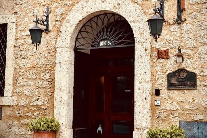 Hotel 39 of 60