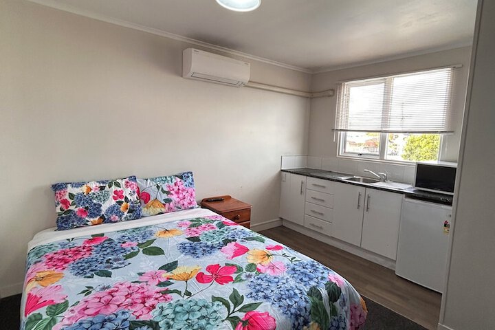 Room 25 of 81