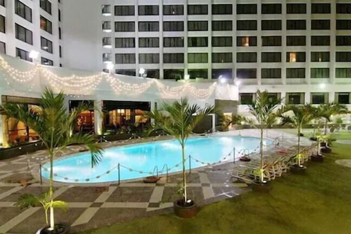 Pool 6 of 27