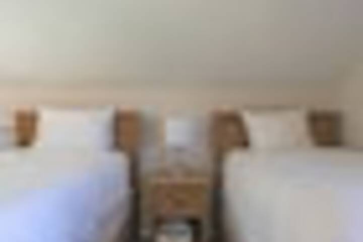 Room 173 of 984