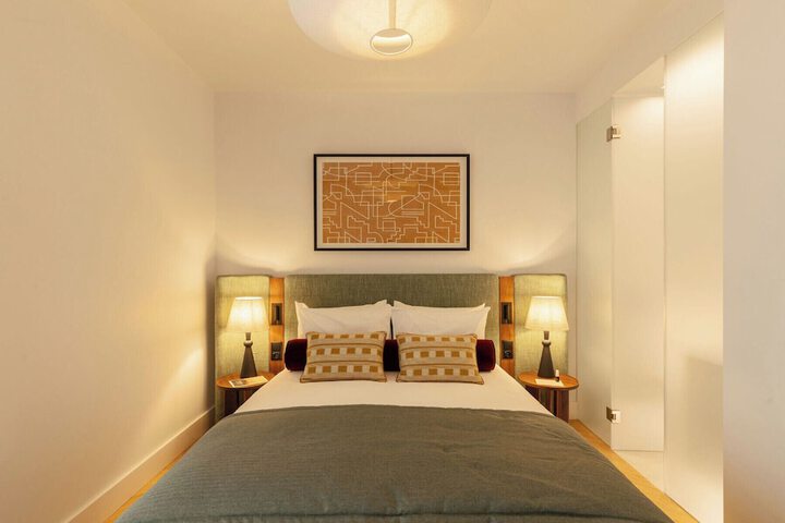 Room 41 of 193