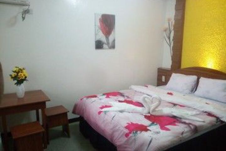 Room 30 of 68
