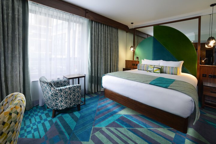 Room 3 of 21
