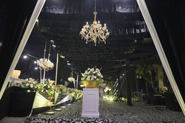 Ballroom/Hall 81 of 112