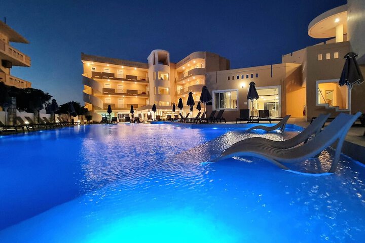 Sunny Bay Hotel