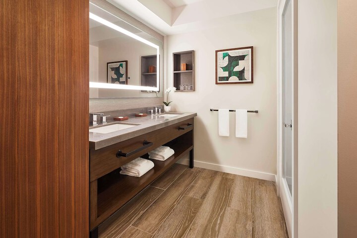 Room 40 of 125