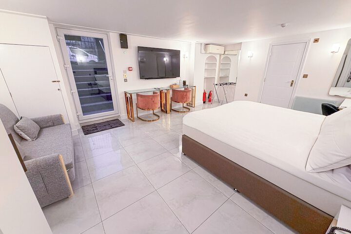 Room 35 of 55