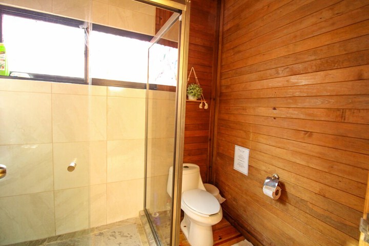 Room 53 of 60