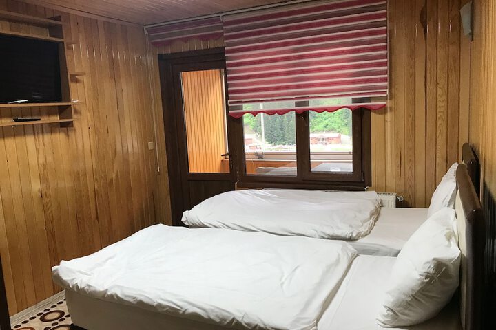 Room 11 of 66