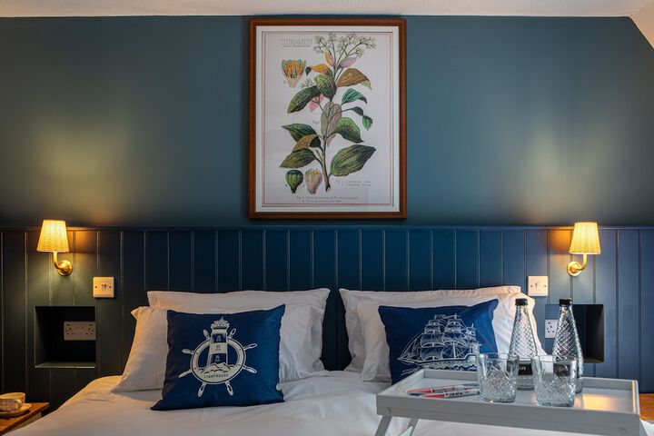 Room 8 of 34