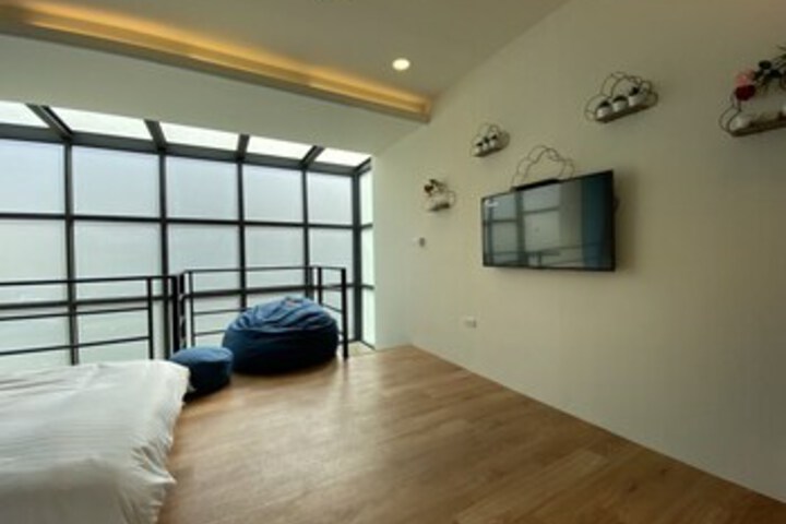 Room 49 of 89