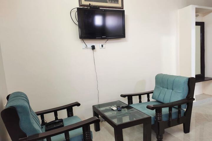 Room 13 of 32