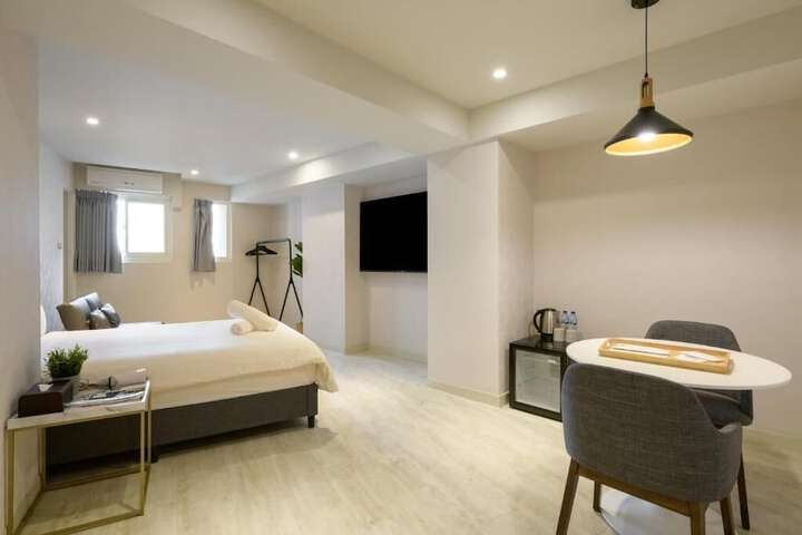 Room 29 of 49