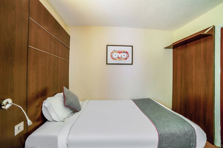 Room 74 of 94