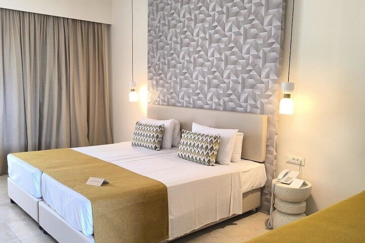 Room 27 of 89