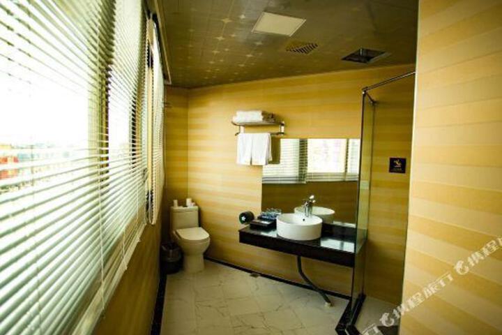 Dongnanhong Business Hotel