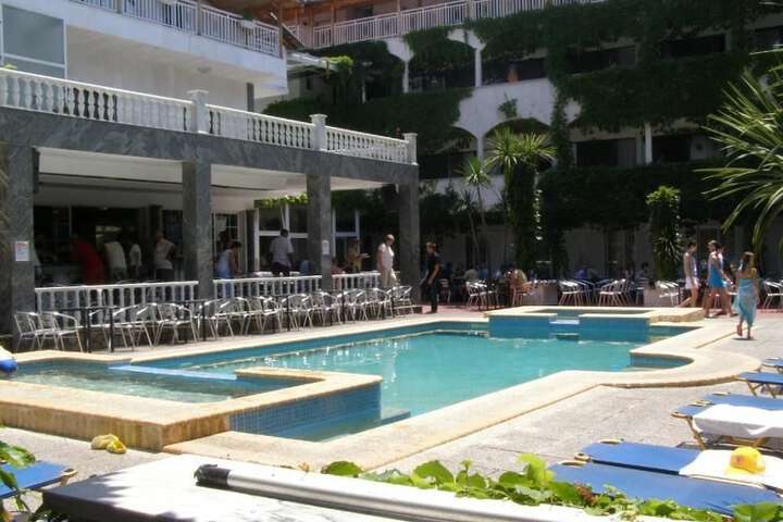 Pool 41 of 57