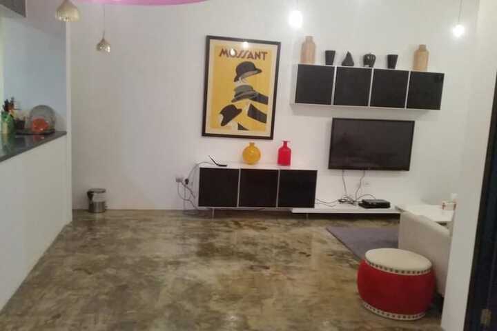 Room 10 of 22