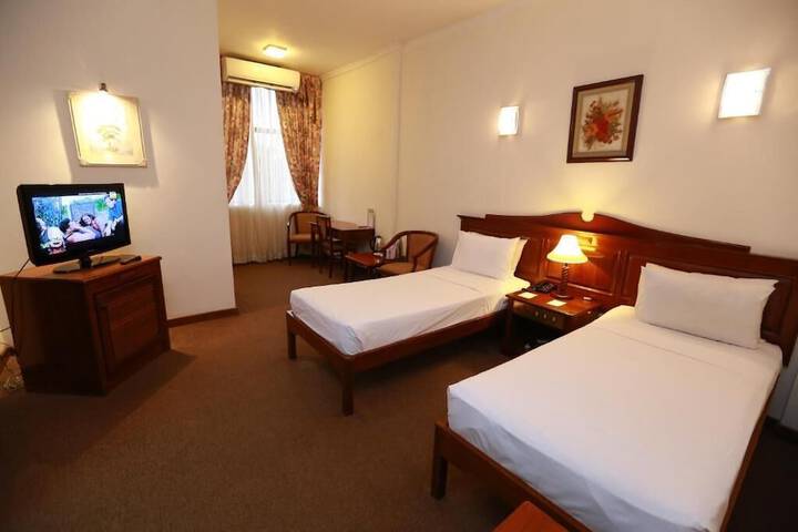 Room 13 of 51