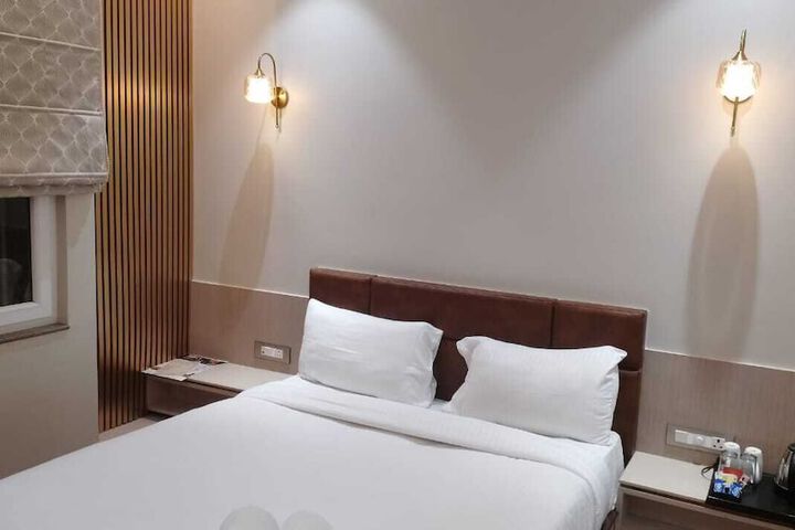 Room 16 of 25