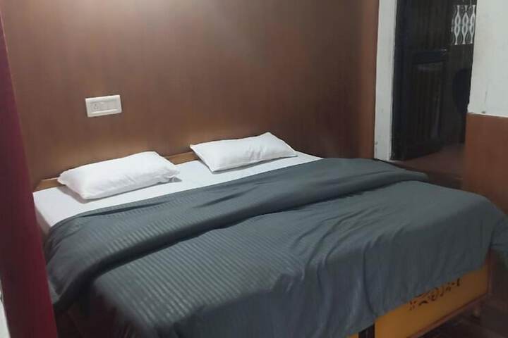 Room 19 of 40