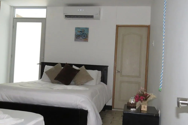 Room 4 of 14