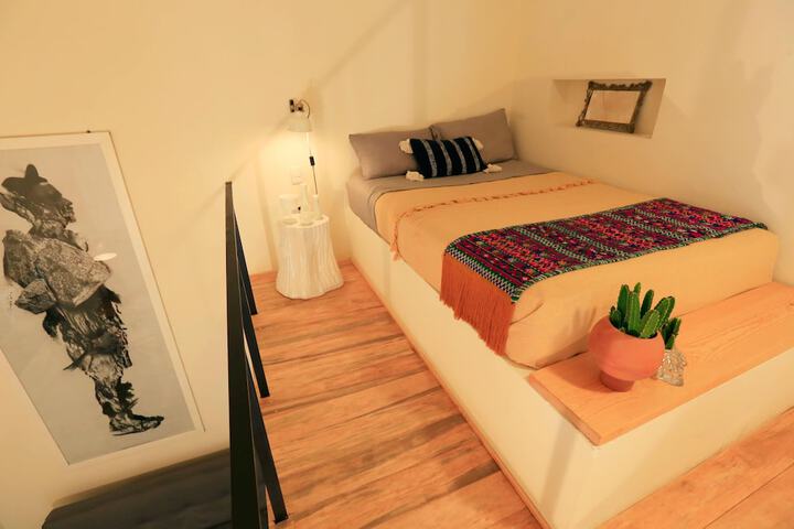 Room 17 of 48