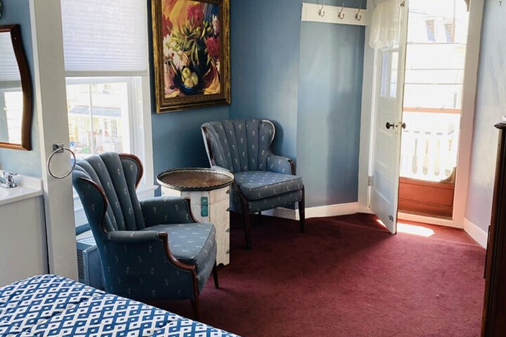 Room 18 of 23