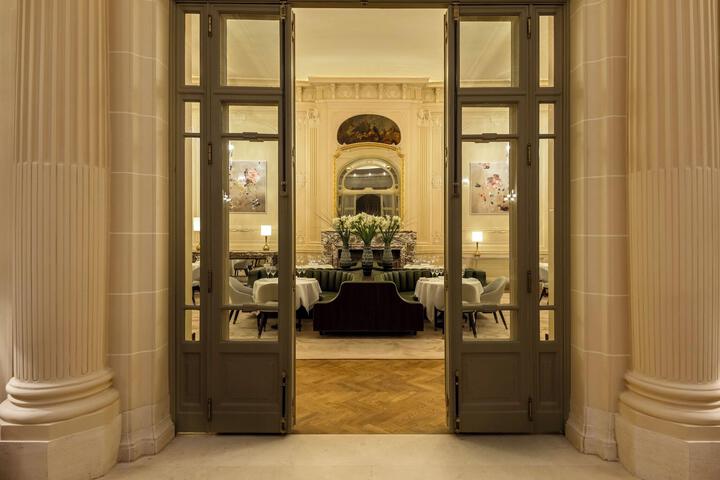 Dining 3 of 28