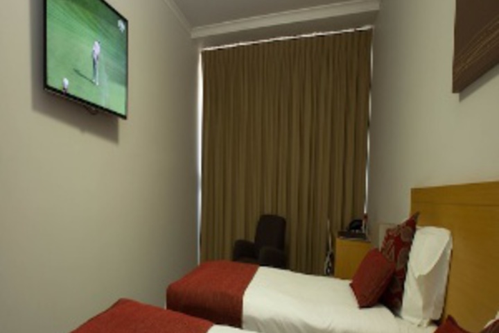 Room 116 of 204