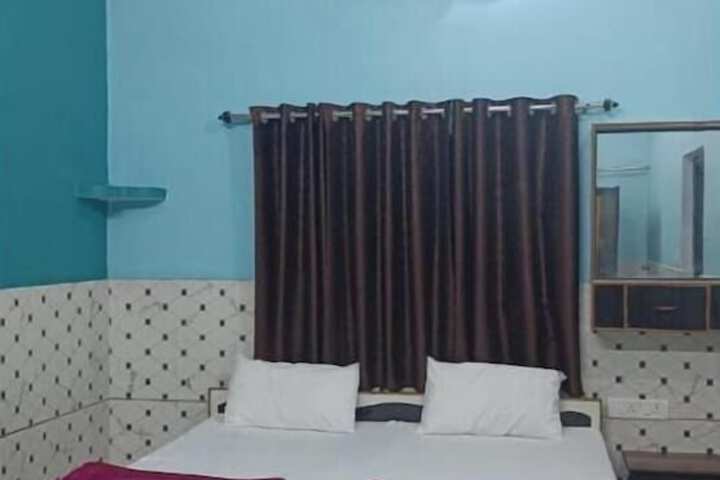 Room 17 of 43