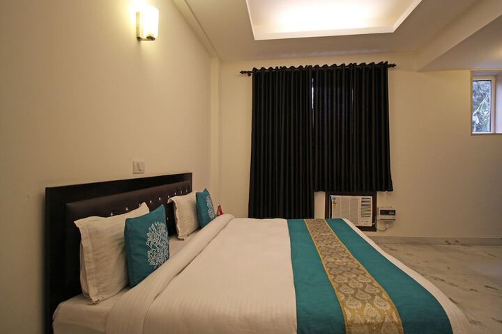 Room 15 of 23