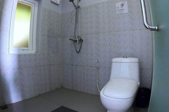 Room 14 of 33