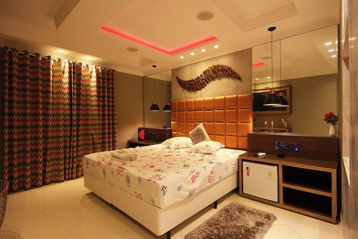 Room 13 of 62