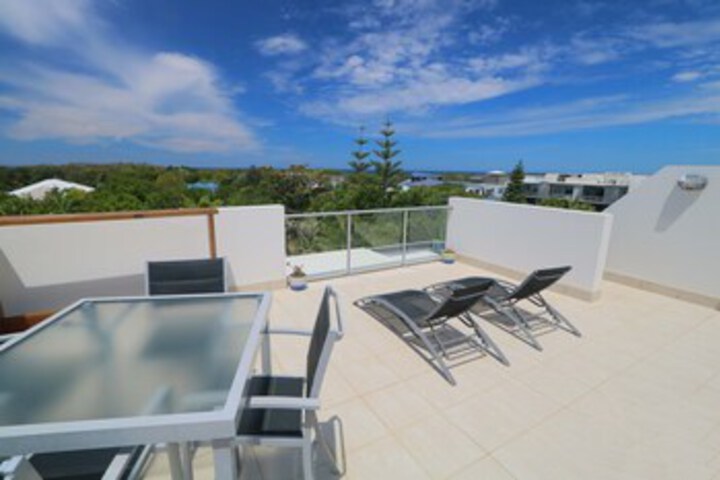 Terrace/Patio 21 of 23