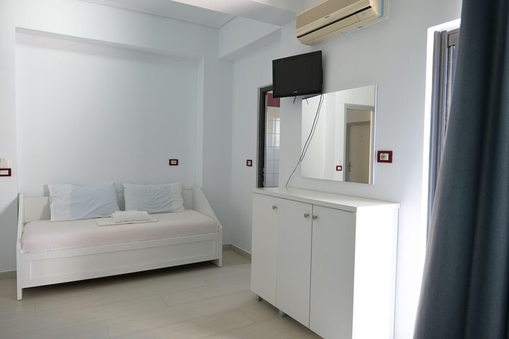 Room 16 of 61