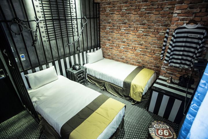Room 41 of 89