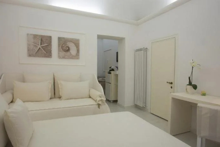 Room 6 of 26
