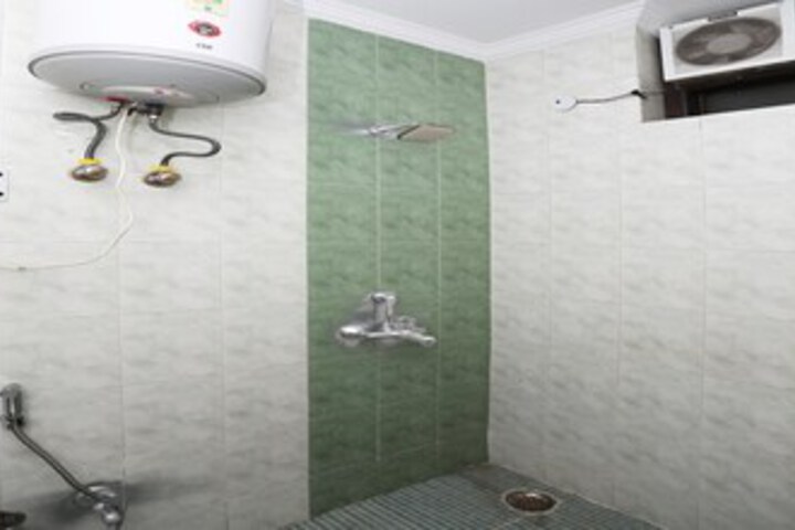 Room 4 of 21