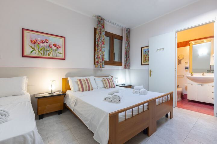 Room 42 of 129