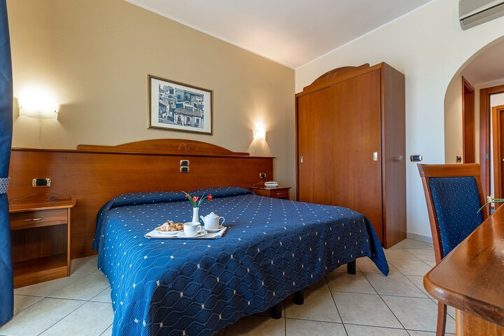 Room 5 of 46