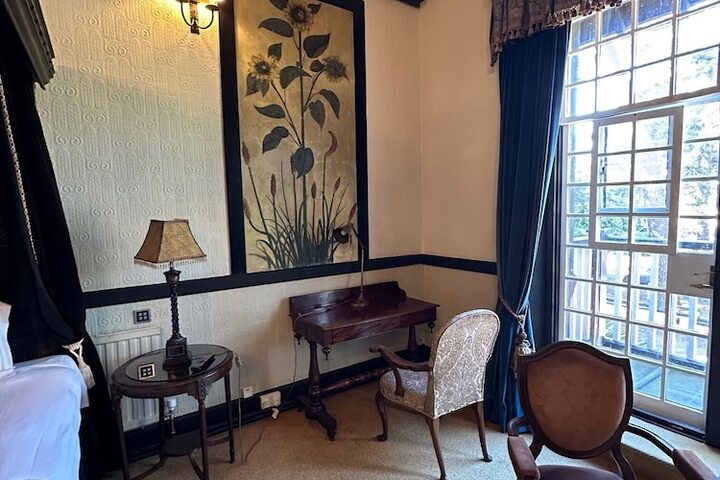 Room 42 of 95