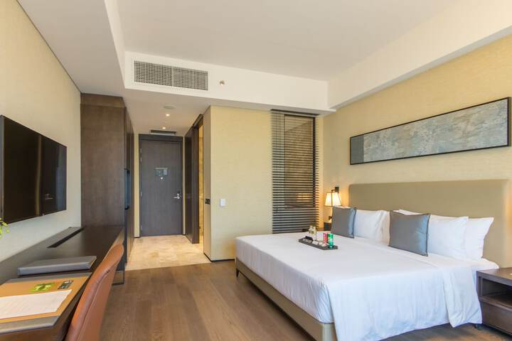 Room 17 of 63