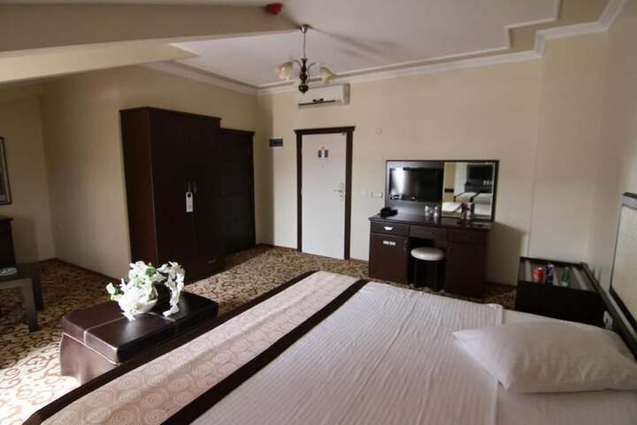 Room 14 of 23