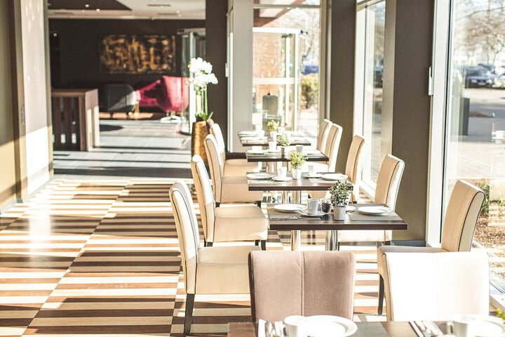 Dining Photos