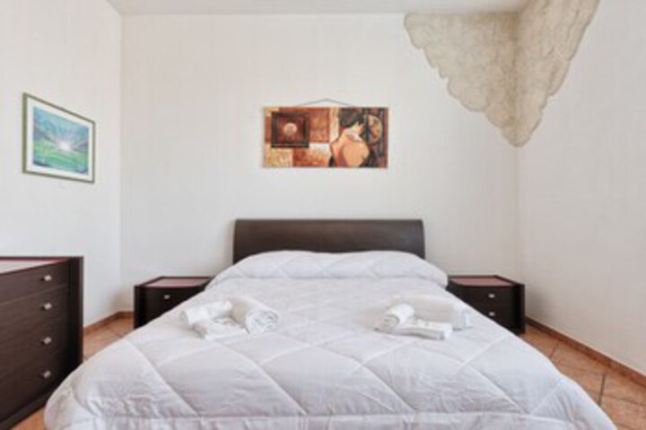 Room 11 of 20